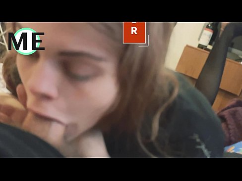 ❤️ Gerklės penis, suplėšytos pėdkelnės ir suplyšę kulniukai malonu susipažinti Porno prie mūsų ❤